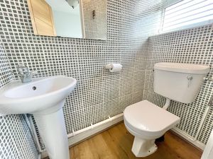 Ascot Drive Great Sutton